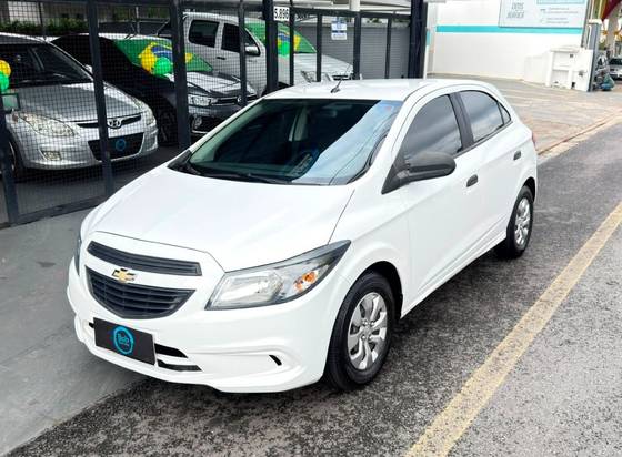 CHEVROLET ONIX 1.0 MPFI JOY 8V FLEX 4P MANUAL CHEVROLET ONIX 1.0 MPFI JOY 8V FLEX 4P MANUAL